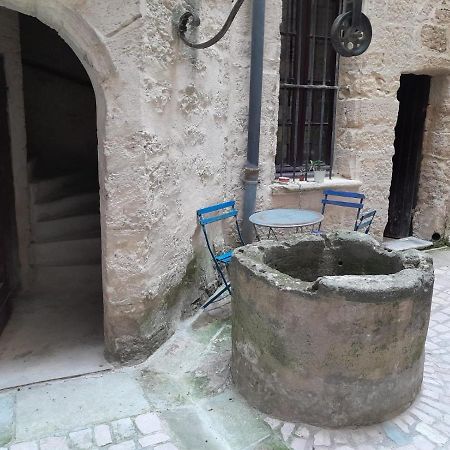 Petit Cocon En Plein Centre Historique D'Uzes - Place Aux Herbes En Zone Pietonniere Екстериор снимка