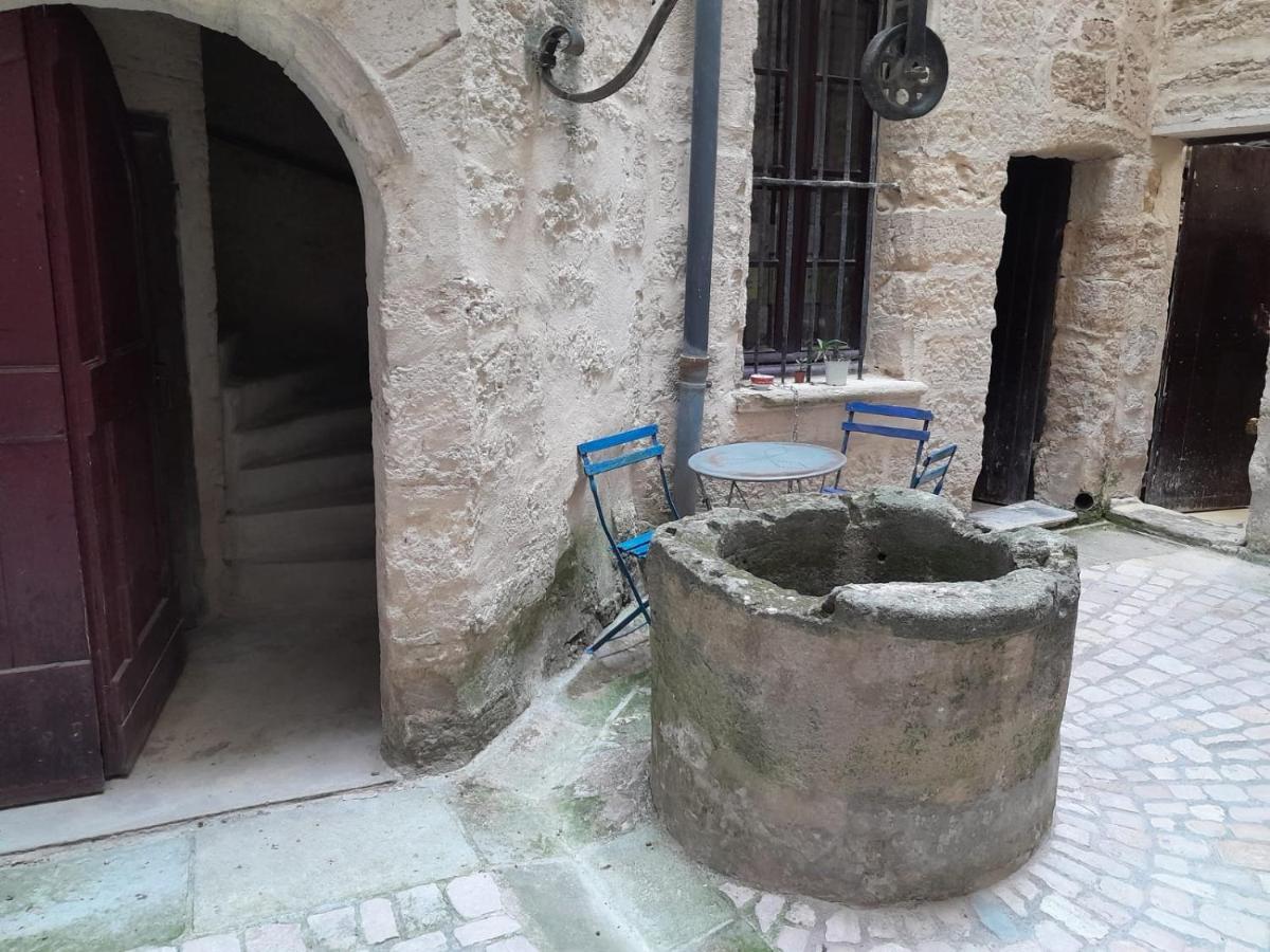 Petit Cocon En Plein Centre Historique D'Uzes - Place Aux Herbes En Zone Pietonniere Екстериор снимка